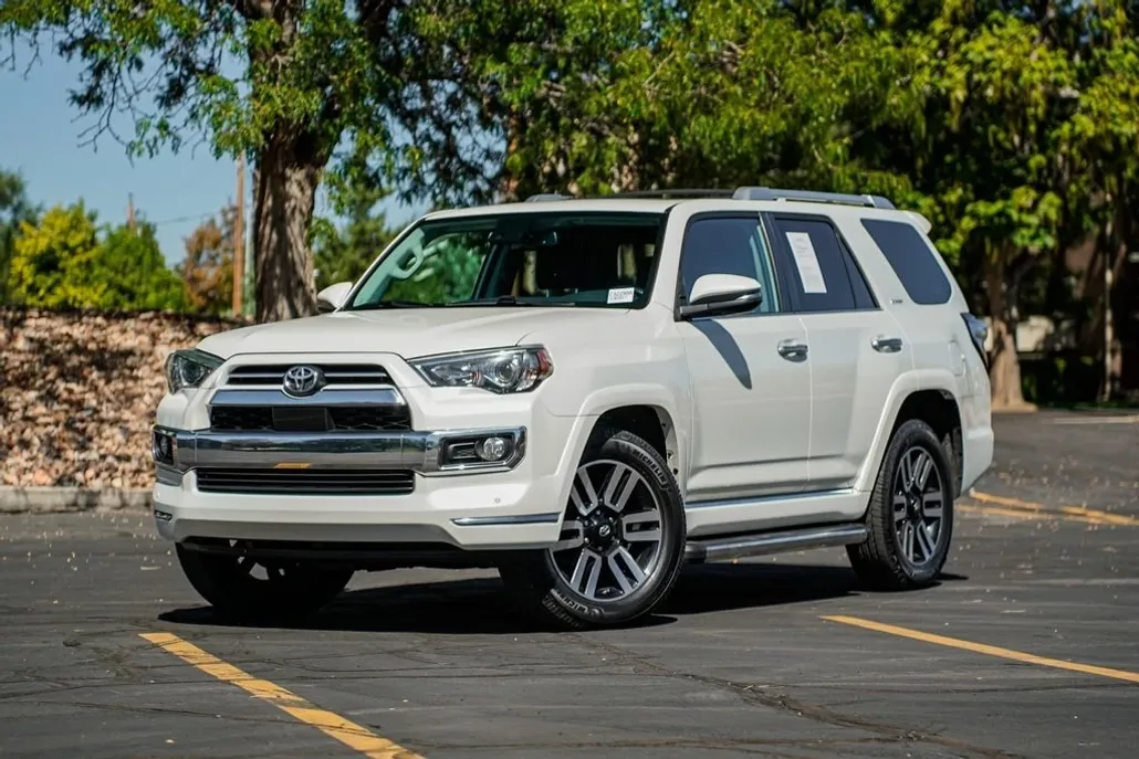 2020 Toyota 4Runner Limited photo 1