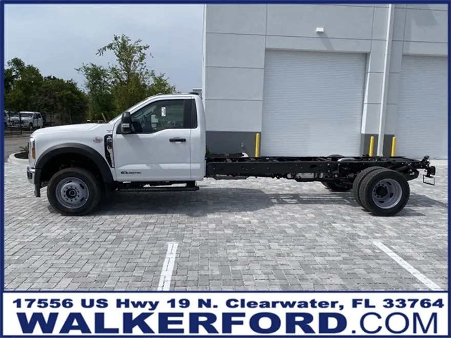 2025 Ford F-550 XL photo 1