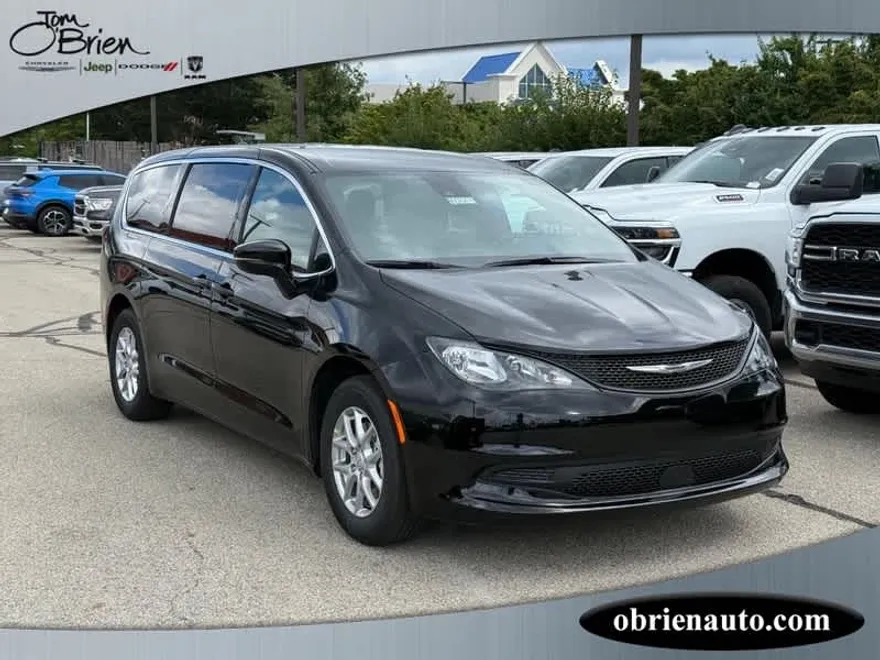 2026 Chrysler Voyager LX photo 1