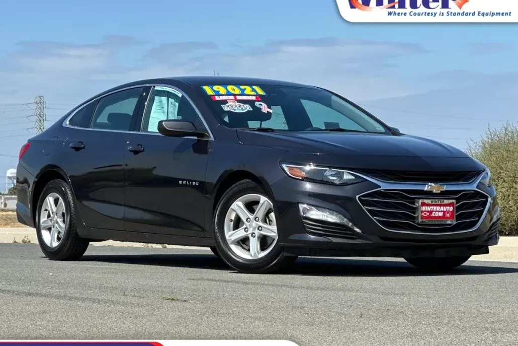 2023 Chevrolet Malibu 1LT photo 1