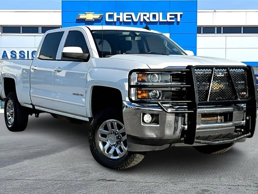 2017 Chevrolet Silverado 2500HD LT photo 1