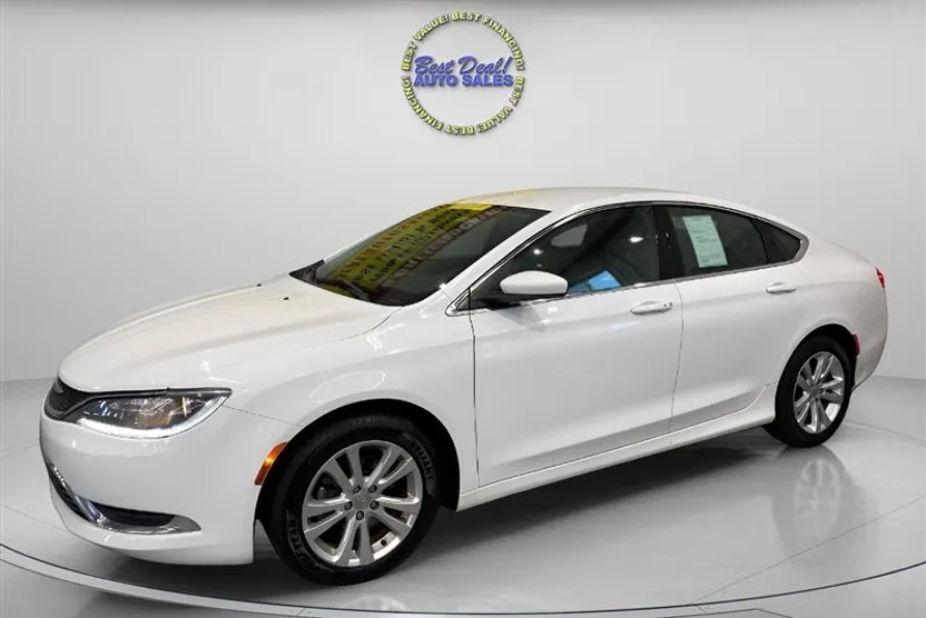 2015 Chrysler 200 Limited photo 1
