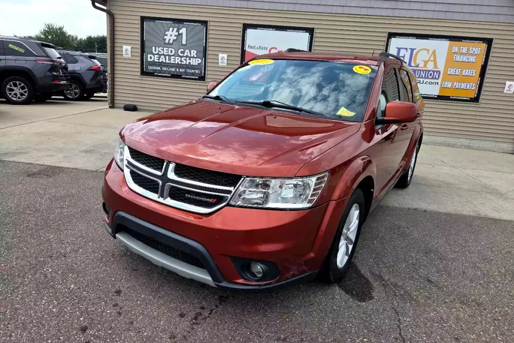 2013 Dodge Journey SXT photo 1
