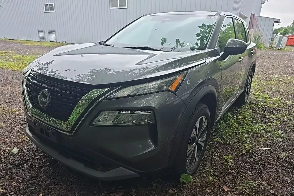 2023 Nissan Rogue SV photo 1