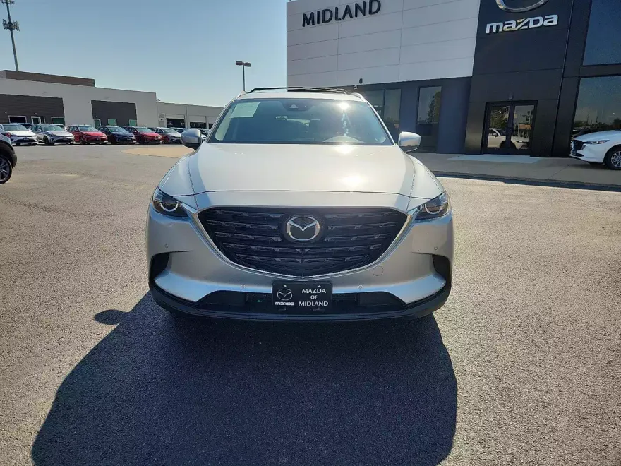 2022 Mazda CX-9 Touring photo 1