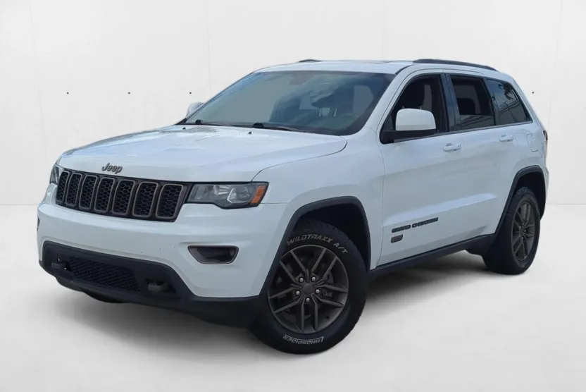 2016 Jeep Grand Cherokee Sport photo 1