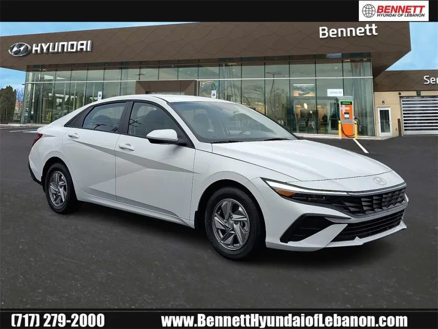 2025 Hyundai Elantra SE photo 1