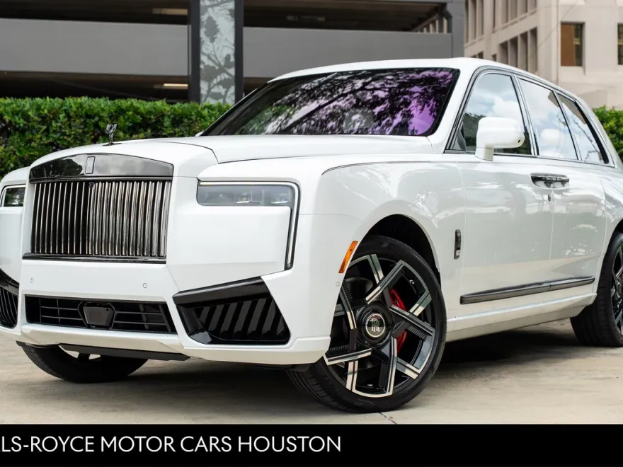 2025 Rolls Royce Cullinan Black Badge photo 1