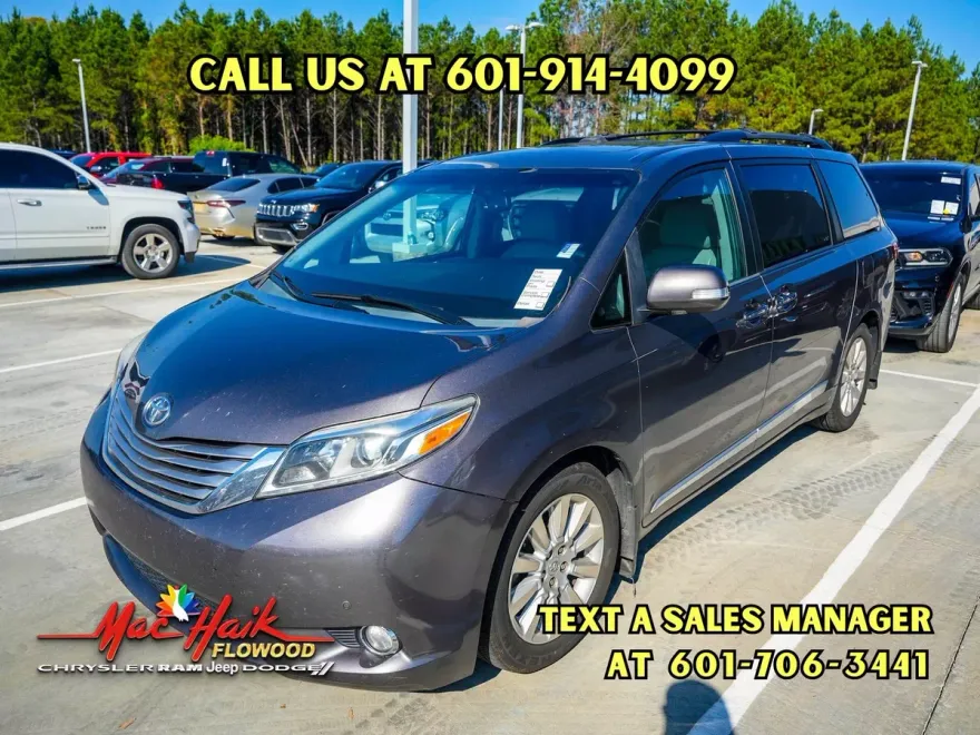 2015 Toyota Sienna L photo 1