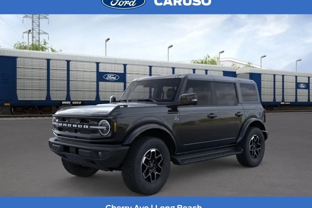 2025 Ford Bronco Outer Banks photo 1