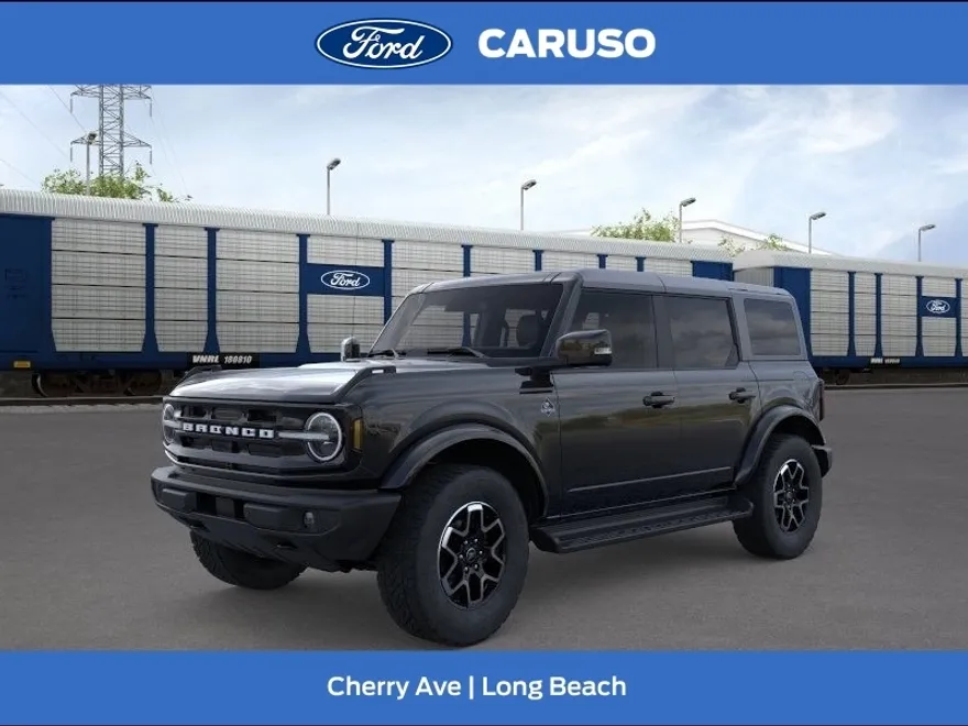 2025 Ford Bronco Outer Banks photo 1