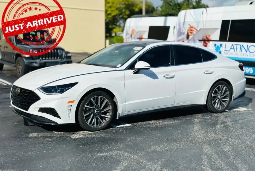2022 Hyundai Sonata Limited photo 1