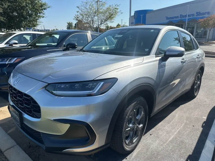 2026 Honda HR-V LX photo 1
