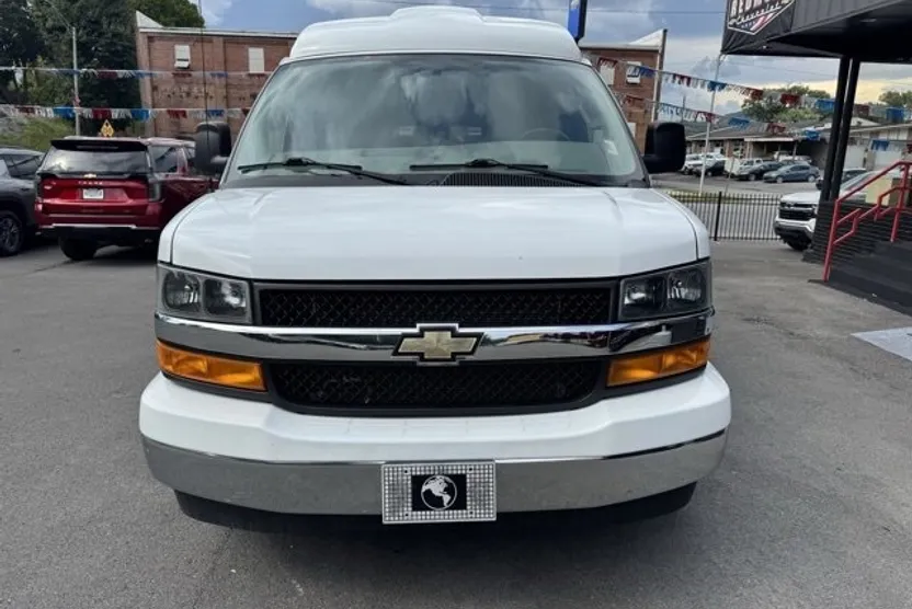 2022 Chevrolet Express Cargo Van 2500 photo 1