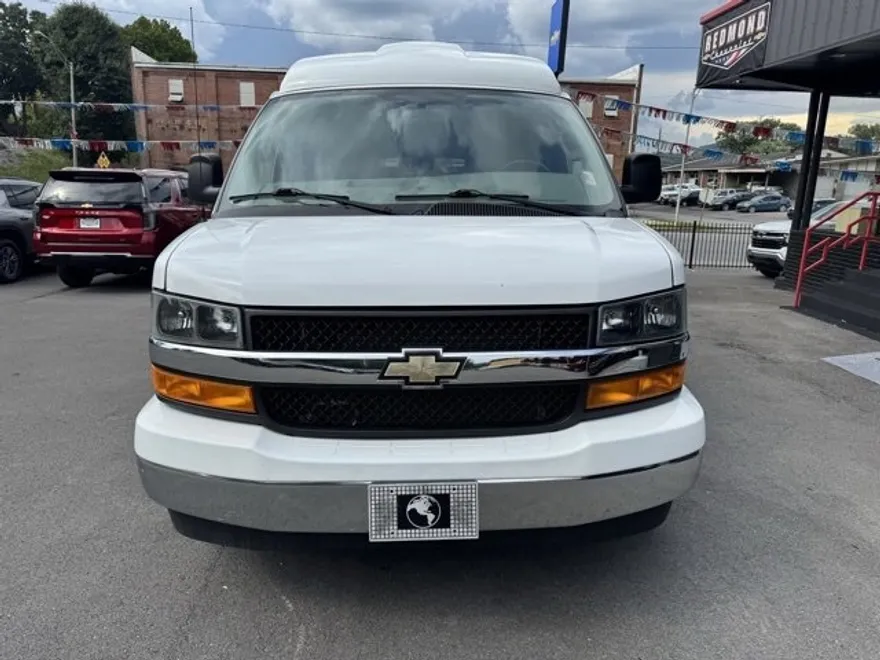 2022 Chevrolet Express Cargo Van 2500 photo 1