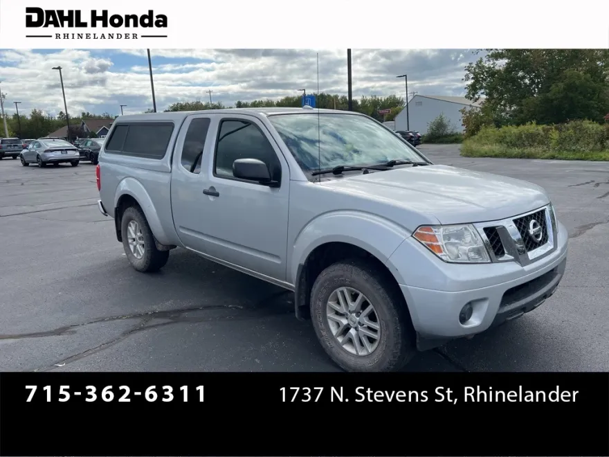 2015 Nissan Frontier SV photo 1