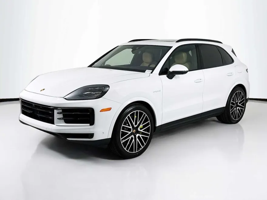 2026 Porsche Cayenne S E-Hybrid photo 1