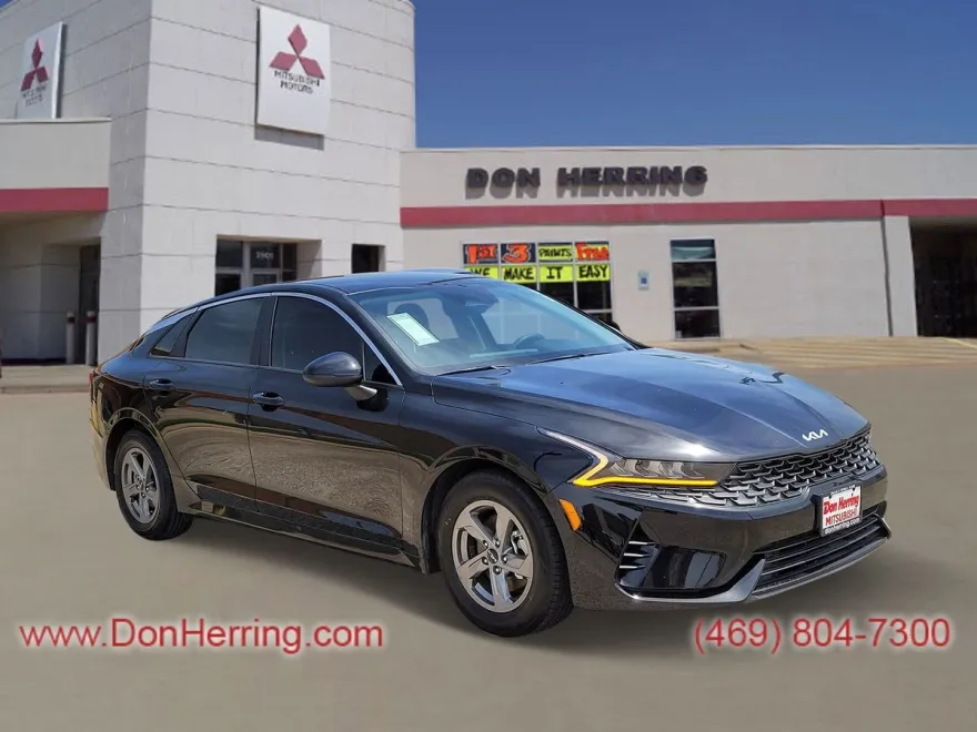 2023 Kia K5 LXS photo 1