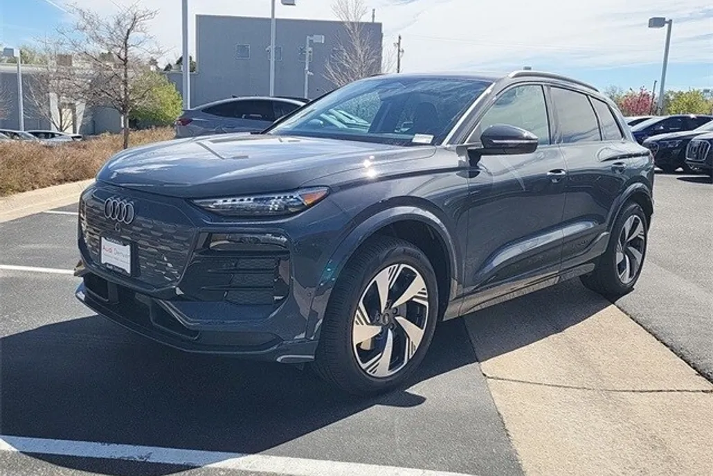 2025 Audi Q6 E-tron Premium Plus photo 1