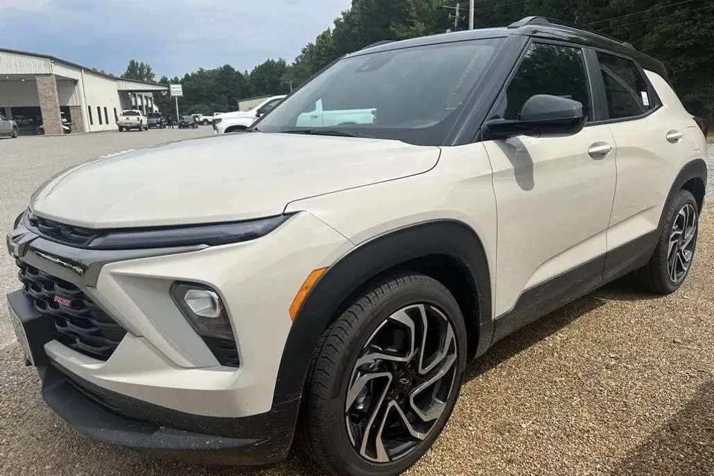 2026 Chevrolet Trailblazer RS photo 1