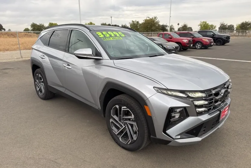2025 Hyundai Tucson Hybrid Limited photo 1