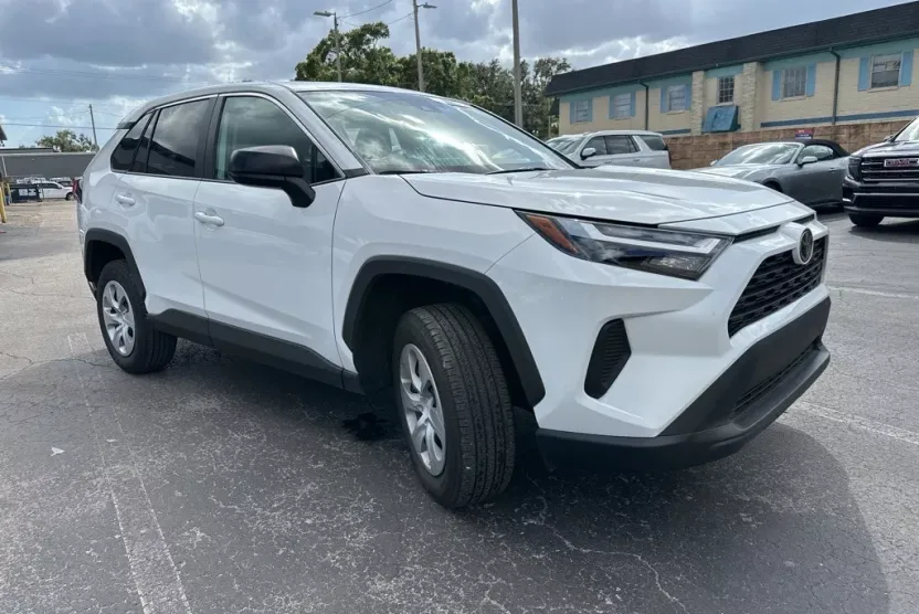 2025 Toyota RAV4 LE photo 1