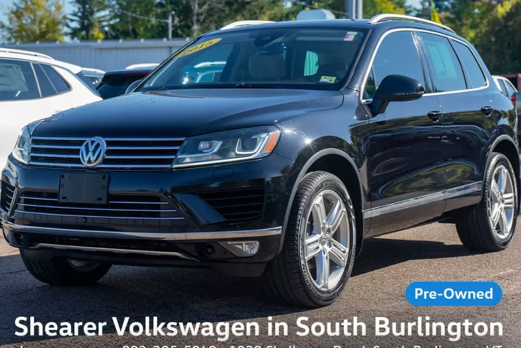 2015 Volkswagen Touareg Executive photo 1