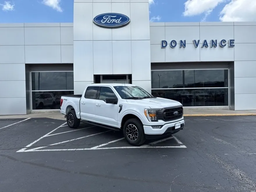 2023 Ford F-150 XLT photo 1