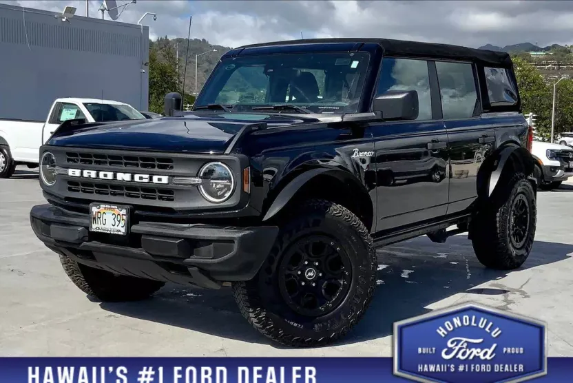 2022 Ford Bronco Base photo 1