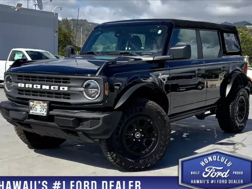 2022 Ford Bronco Base photo 1