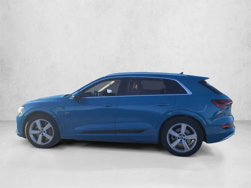 2019 Audi e-tron Premium Plus photo 1