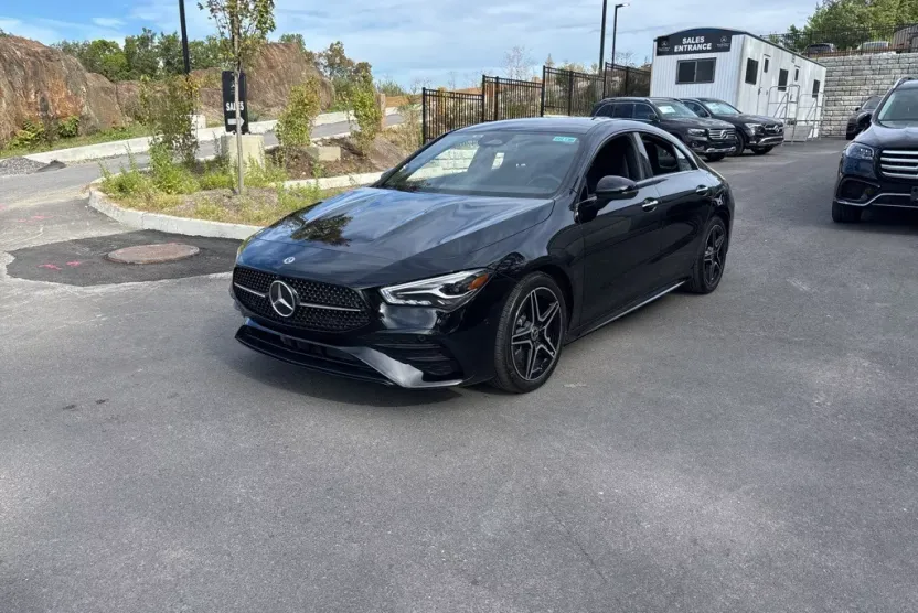 2025 Mercedes Benz CLA 250 4MATIC photo 1