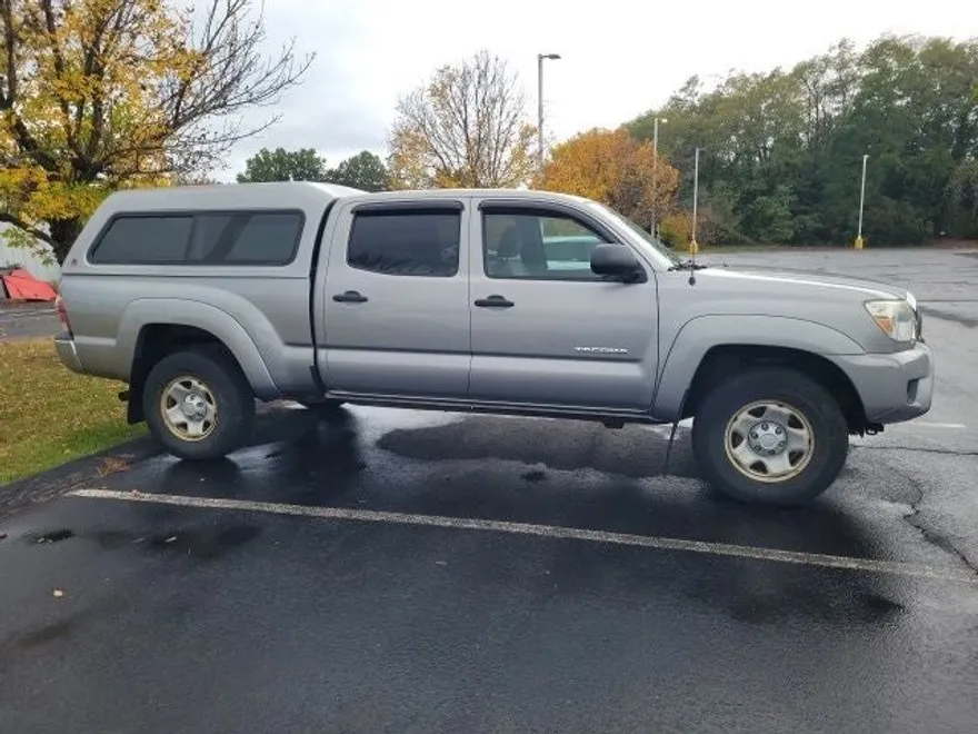 2015 Toyota Tacoma Base V6 photo 1