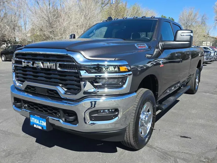 2025 Ram 2500 Tradesman photo 2