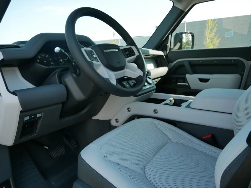 2026 Land Rover Defender 110 S photo 1