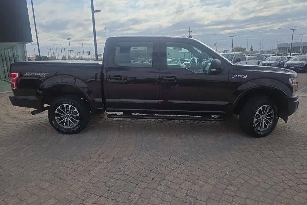 2019 Ford F-150 XLT photo 1