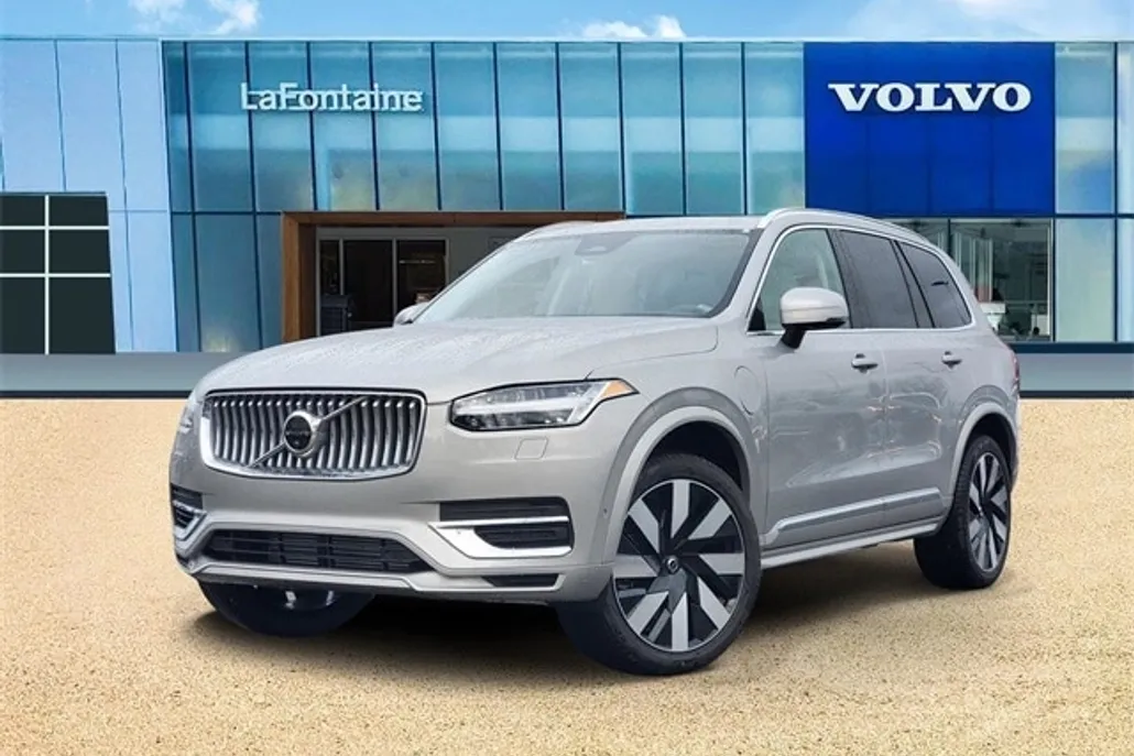 2025 Volvo XC90 T8 photo 1