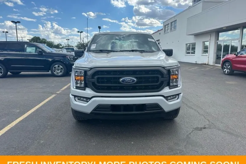 2023 Ford F-150 XLT photo 1
