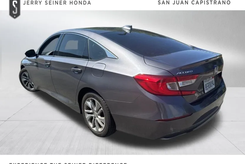 2018 Honda Accord LX 1.5T photo 1