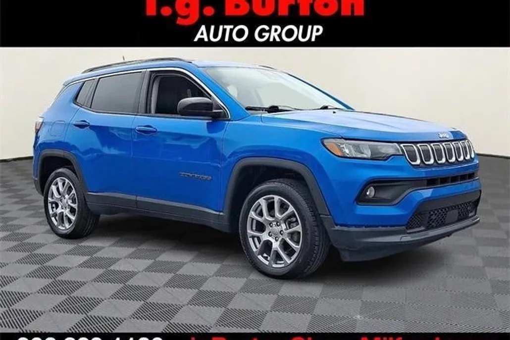 2022 Jeep Compass Latitude Lux photo 1