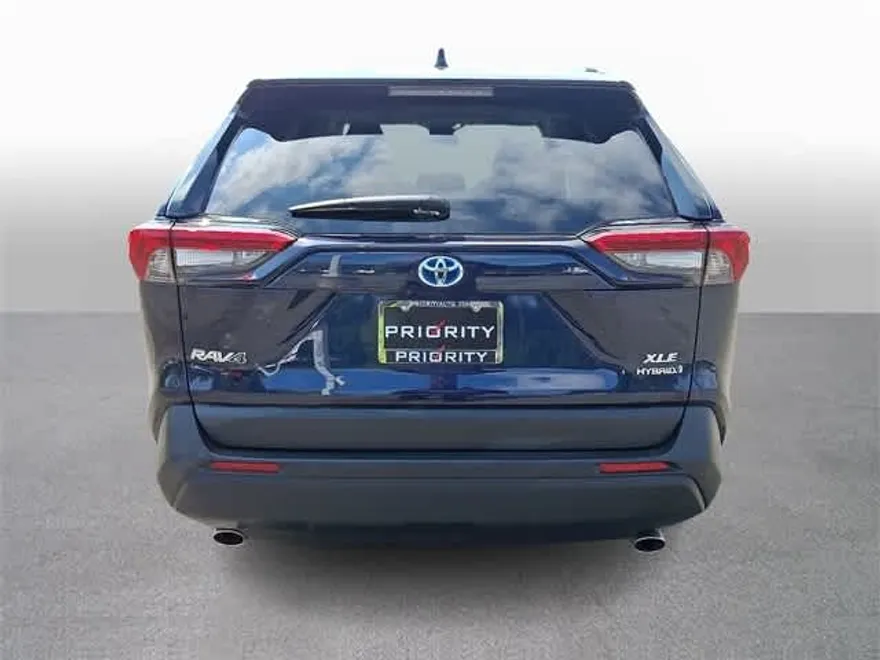 2023 Toyota RAV4 Hybrid XLE photo 1