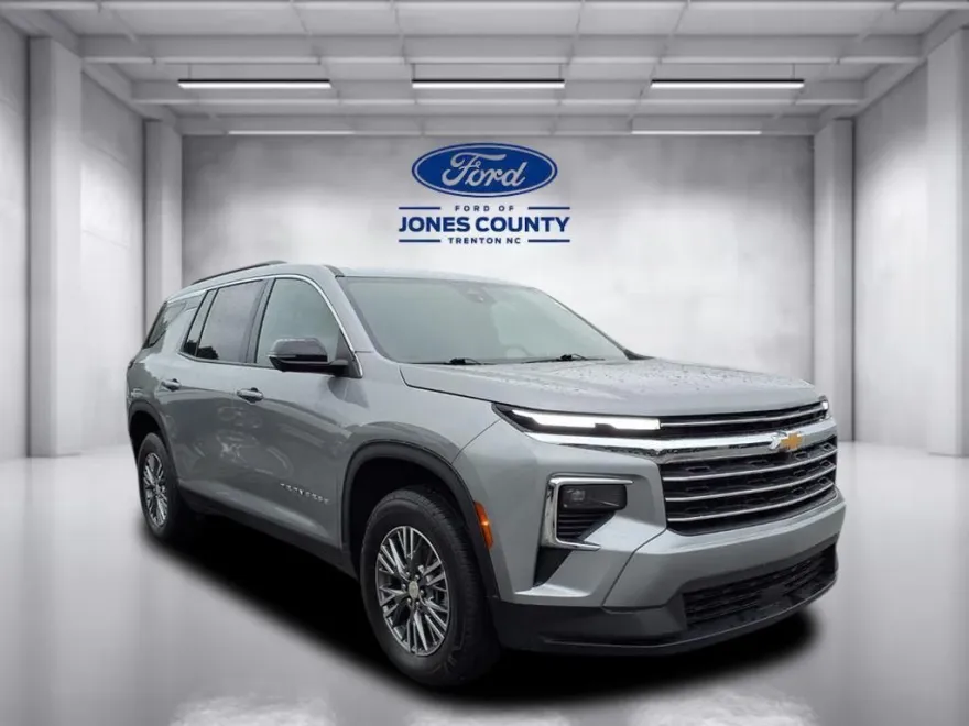 2024 Chevrolet Traverse photo 1