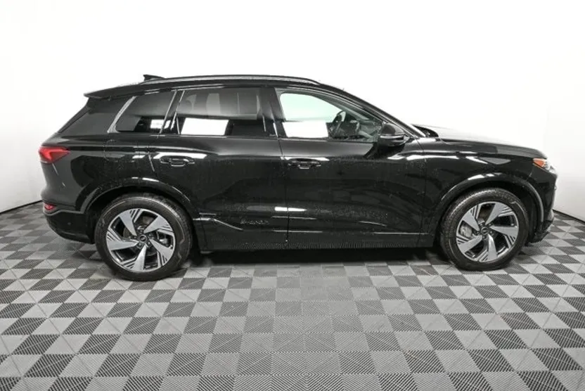 2025 Audi Q6 E-tron Premium photo 1