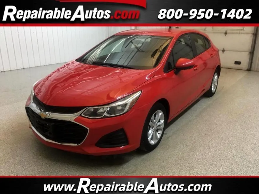 2019 Chevrolet Cruze LS photo 1