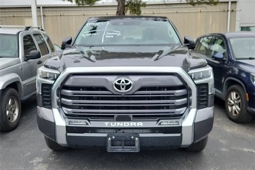 2023 Toyota Tundra Limited photo 1