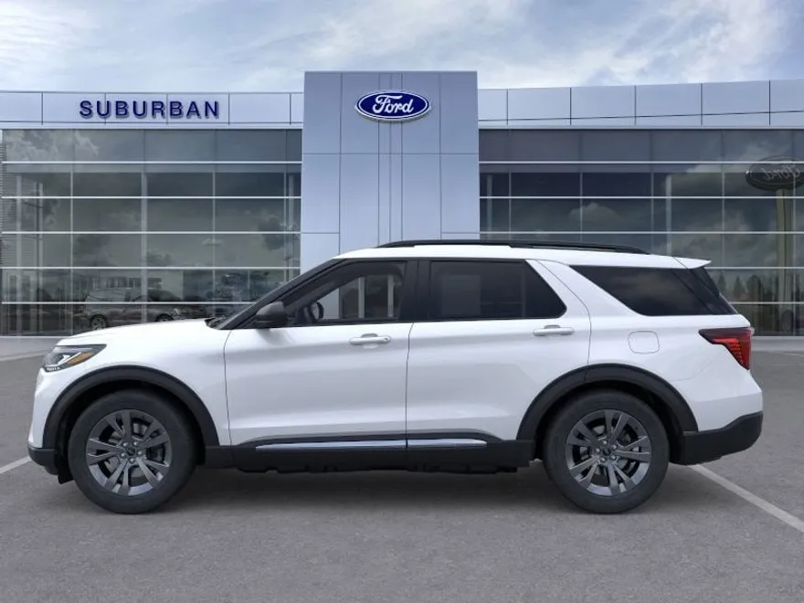 2025 Ford Explorer photo 1