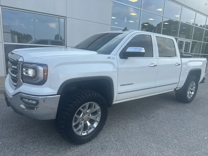 2017 Gmc Sierra 1500 SLT photo 1