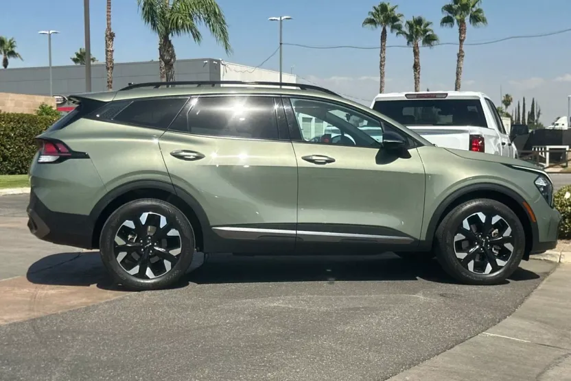 2023 Kia Sportage X-Line photo 1