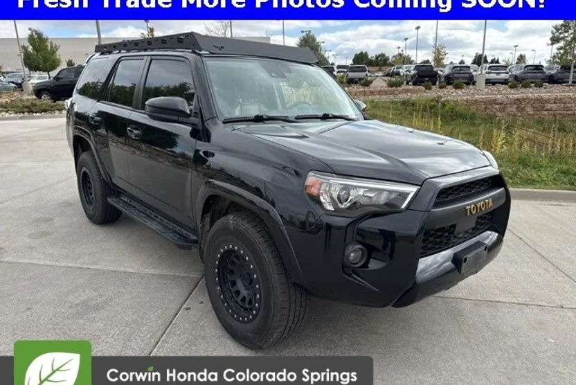 2022 Toyota 4Runner SR5 Trail photo 1