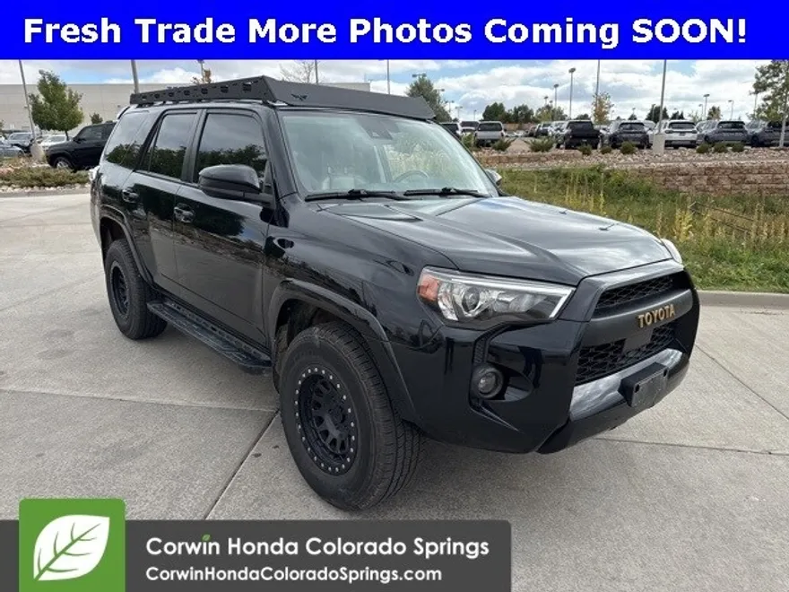2022 Toyota 4Runner SR5 Trail photo 1